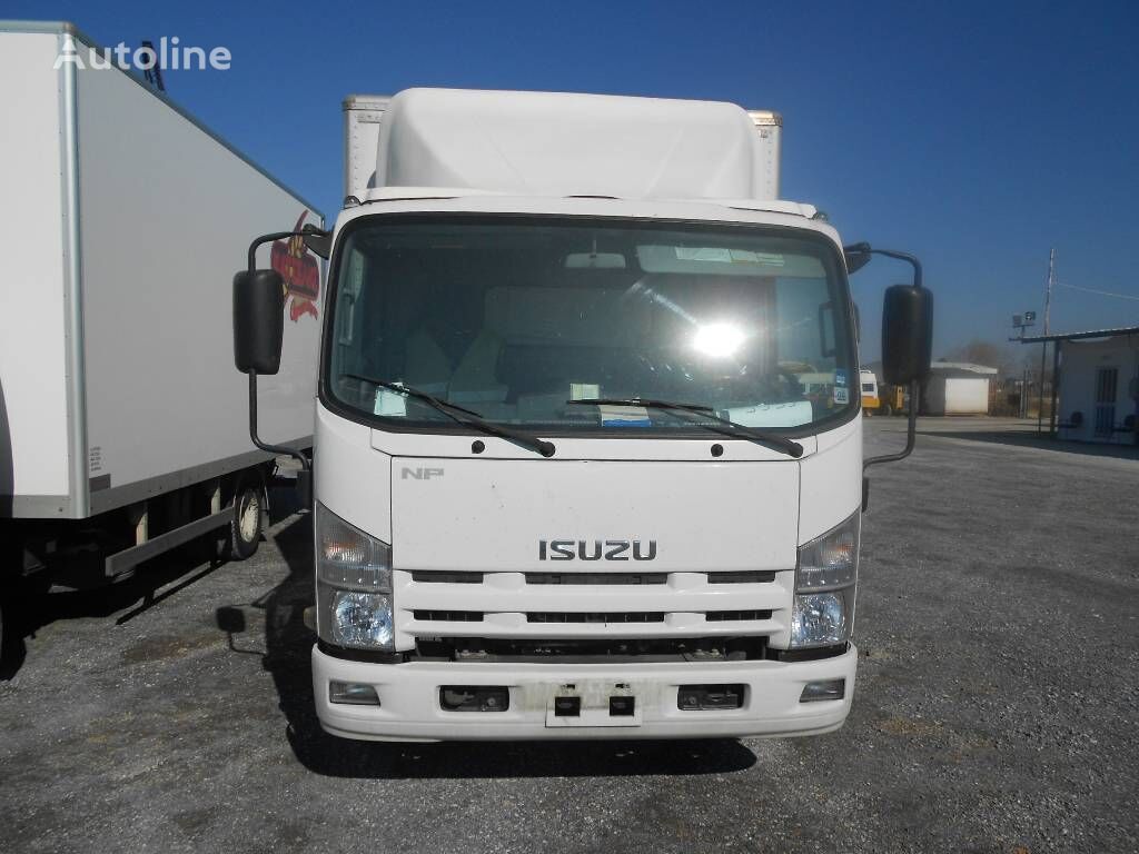 автофургон Isuzu NPR75