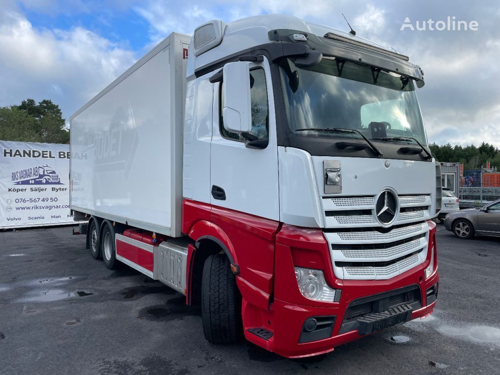 Mercedes Benz Actros 2542 6x2 Box truck 2016