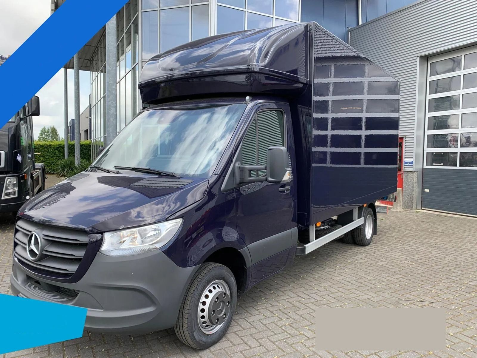 новый автофургон Mercedes-Benz Sprinter 516 CDI Koffer+tail lift