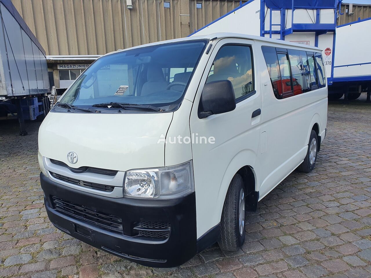Купить пассажирский микроавтобус Toyota Hiace.15 places - Diesel.  (Transport service - - Worldwide Бельгия Bruxelles, PJ27026