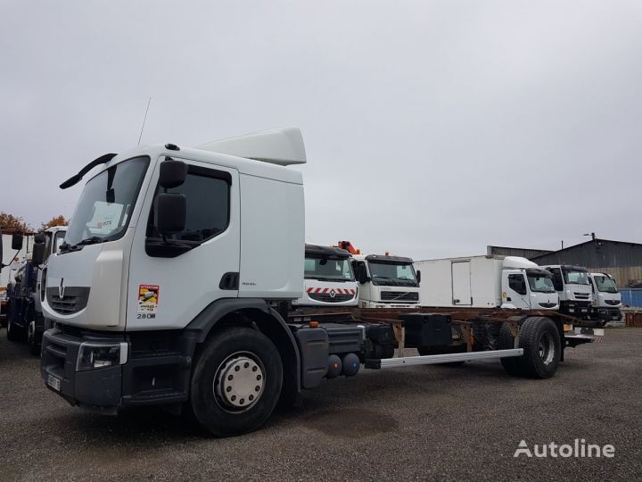 контейнеровоз Renault Premium 280dxi.19 euro 4 - MANUEL + INTARDER chassis 8 m