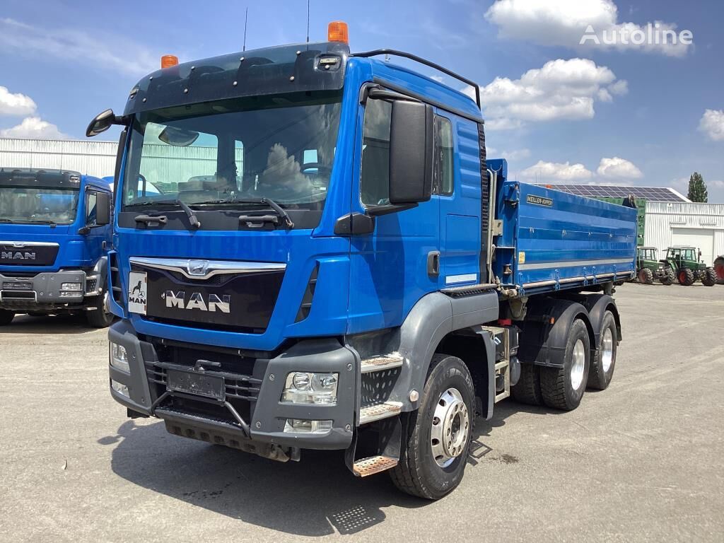 самосвал MAN TGS 26.440